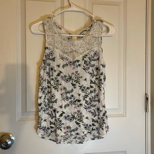 H&M sleeveless floral tank with lace trim